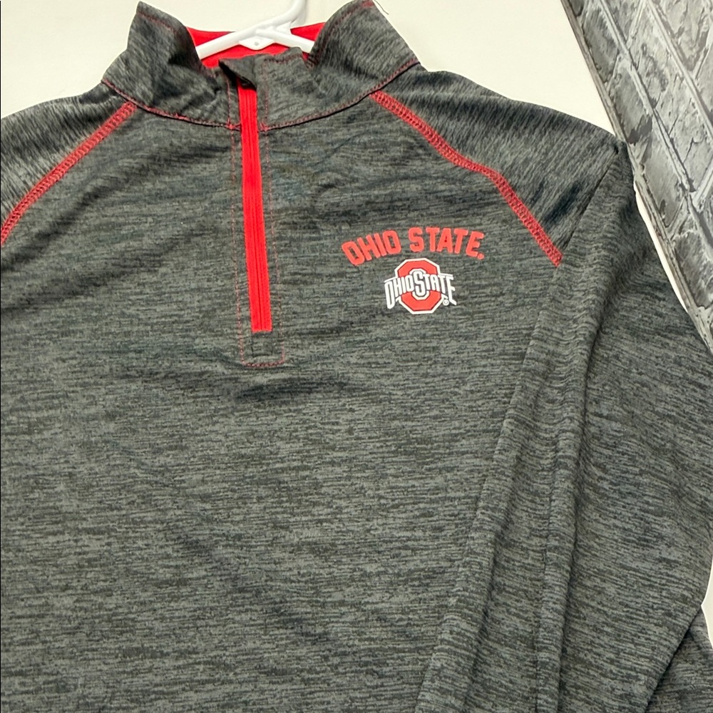 Colosseum Women's Red and Gray Pullover